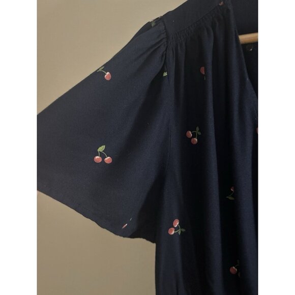 Old Navy V-neck Button Down Crepe Top XL Navy Cherries Flutter Sleeve Smocked - Picture 3 of 12